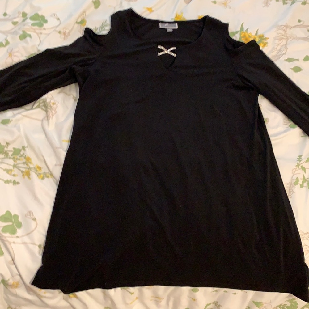 NWT black long sleeve shoulderless shirt, size M